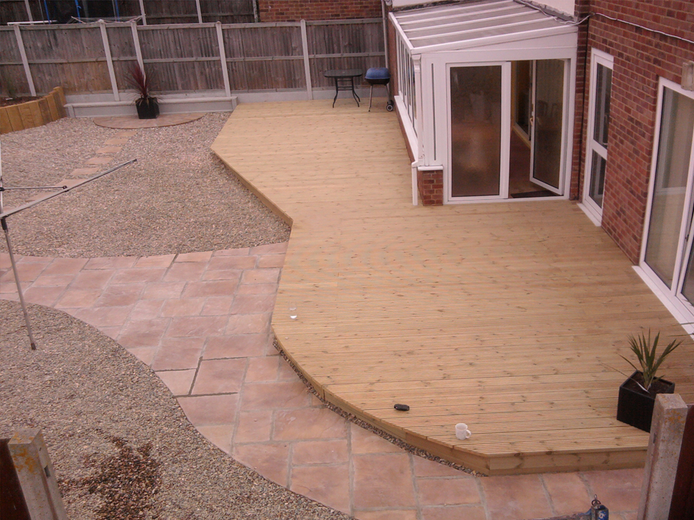 Decking image from Stylecast